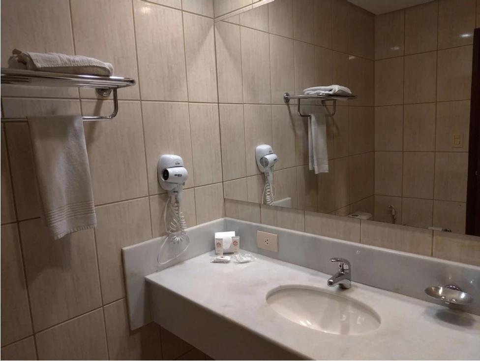 Master Plaza Hotel 巴巴塞纳 外观 照片