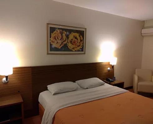 Master Plaza Hotel 巴巴塞纳 外观 照片